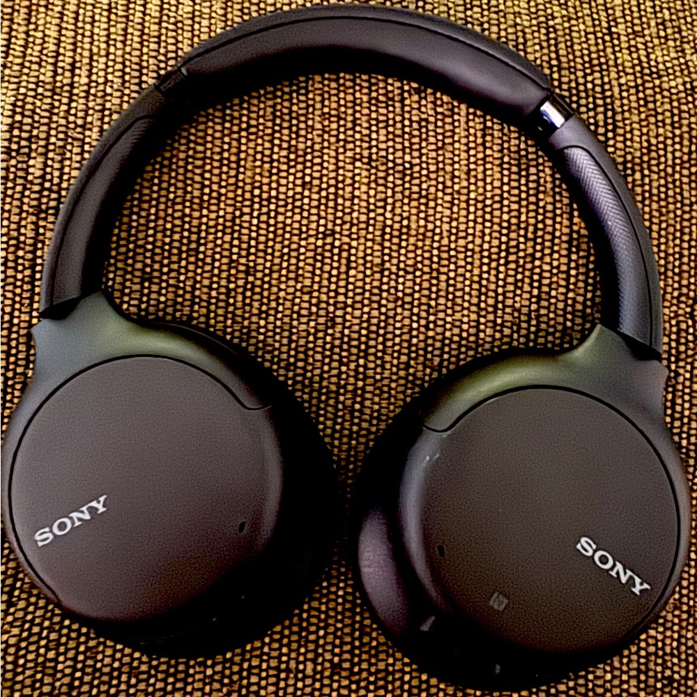 010 Sony WHCH720NWireless Bluetooth Noise Canceling Over-The-Ear